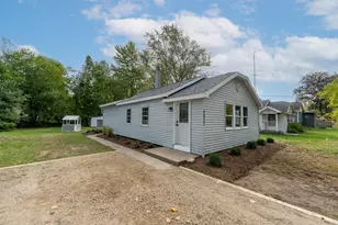 4977 Woodward Ave, Coloma, MI 49038 - Photo 1