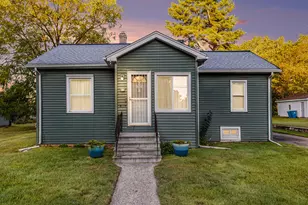 51 Dunning Ave, Battle Creek, MI 49037 - Photo 1