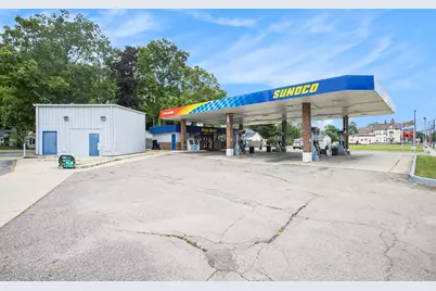 715 W Michigan Avenue, Three Rivers, MI 49093 - Photo 1