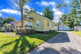 123 W Osceola Ave, Reed City, MI 49677 - Photo 1