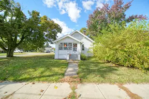 200 N Thompson St, Jackson, MI 49202 - Photo 1