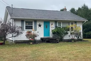 6087 Kelly Dr, Jackson, MI 49201 - Photo 1