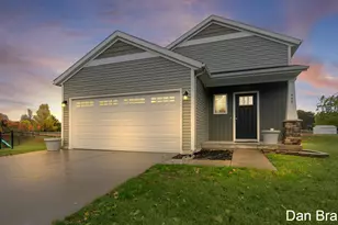 448 Tentree St, Sparta, MI 49345 - Photo 1