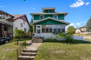 631 Pine Ave NW, Grand Rapids, MI 49504 - Photo 1