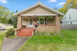 746 Leonard St NE, Grand Rapids, MI 49503 - Photo 1