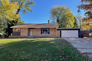 223 Cypress Ave, Holland, MI 49423 - Photo 1