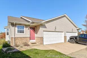 634 Wilshire Ct, Holland, MI 49423 - Photo 1