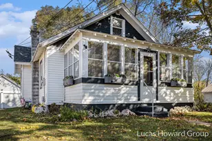 378 W Goguac Street W, Battle Creek, MI 49015 - Photo 1