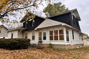 842 Capital Ave NE, Battle Creek, MI 49017 - Photo 1