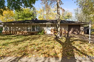 169 E 29th St, Holland, MI 49423 - Photo 1