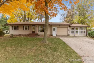 591 Fairway Dr NW, Grand Rapids, MI 49534 - Photo 1