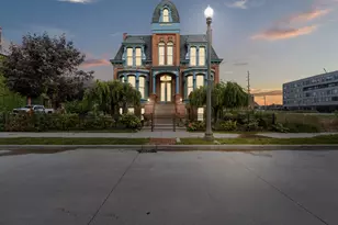 291 Edmund St Pl, Detroit, MI 48201 - Photo 1