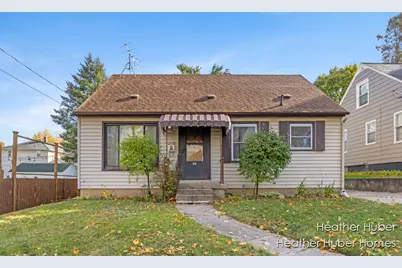 626 Houseman Avenue NE, Grand Rapids, MI 49503 - Photo 1