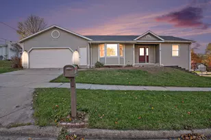 663 Macomb Ave NW, Grand Rapids, MI 49534 - Photo 1