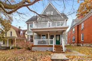 632 Parkwood St NE, Grand Rapids, MI 49503 - Photo 1