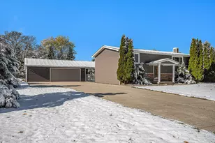 402 Gerald St, Quincy, MI 49082 - Photo 1