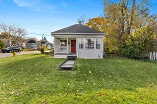 536 Wright St NE, Grand Rapids, MI 49505 - Photo 1