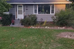 1241 Pipestone Rd, Benton Harbor, MI 49022 - Photo 1