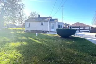 1626 Norton Ave, Benton Harbor, MI 49022 - Photo 1