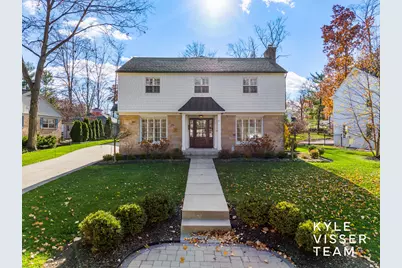 2730 Oakwood Drive SE, East Grand Rapids, MI 49506 - Photo 1