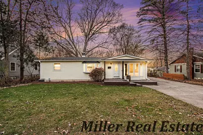 926 N Washington Street, Lowell, MI 49331 - Photo 1