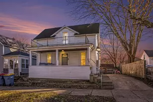 868 10th St NW, Grand Rapids, MI 49504 - Photo 1