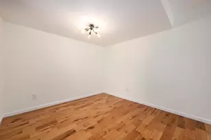 42198 Roscommon St, Northville, MI 48167 - Photo 12