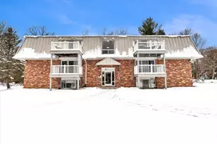 6716 Cascade Rd SE, Grand Rapids, MI 49546 - Photo 1