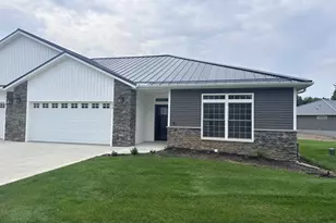 246 Glei Ct, Hillsdale, MI 49242 - Photo 1