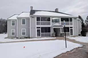 712 W Barrington Cir, Jackson, MI 49203 - Photo 1