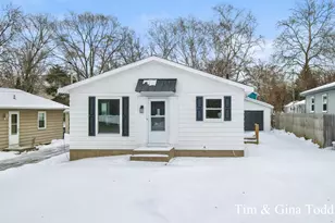 1628 Ira Ave NW, Grand Rapids, MI 49504 - Photo 1