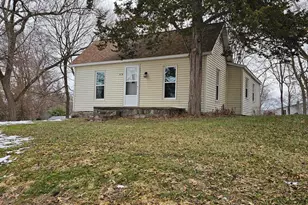 414 Quarterline St, Portland, MI 48875 - Photo 1