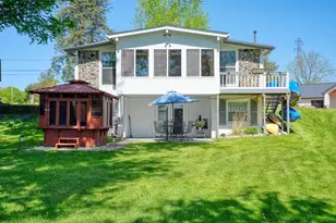 261 Somerset Dr, Brooklyn, MI 49230 - Photo 1
