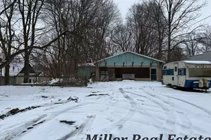 607 S Michigan Ave, Hastings, MI 49058 - Photo 1