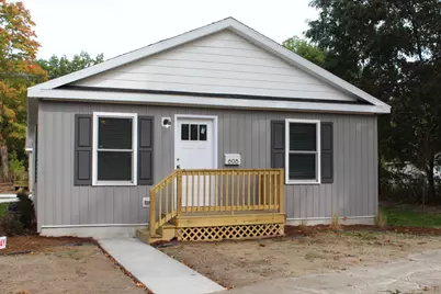 608 Jackson Avenue, Muskegon, MI 49442 - Photo 1