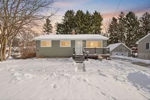 1105 S Eaton St, Albion, MI 49224 - Photo 1