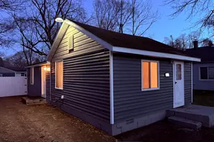 1379 Rose Ave, Benton Harbor, MI 49022 - Photo 1