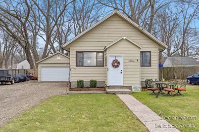 416 N Wilson Avenue, Kalamazoo, MI 49004 - Photo 1