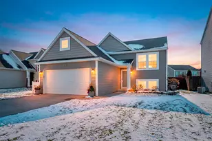 1327 Gardner Pond Ln, Vicksburg, MI 49097 - Photo 1