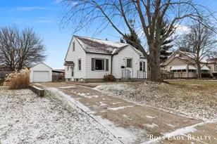 1547 37th St SW, Wyoming, MI 49509 - Photo 1