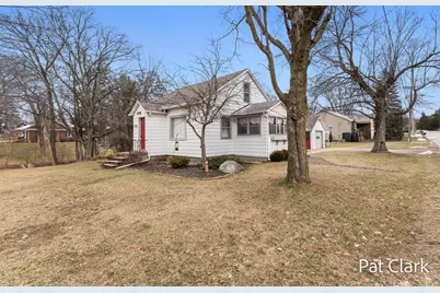 630 S Stewart Avenue, Fremont, MI 49412 - Photo 1