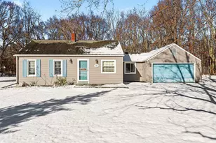 56 Brown Dr, Battle Creek, MI 49037 - Photo 1
