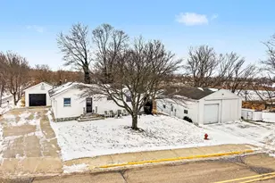 884 Wells St, South Haven, MI 49090 - Photo 1