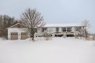 38918 37 1/2 St, Paw Paw, MI 49079 - Photo 1