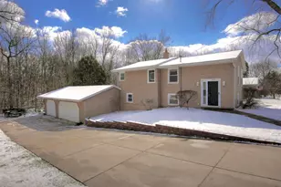 1160 Farnsworth Ave SE, Grand Rapids, MI 49546 - Photo 1
