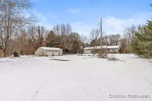 11109 Adams Hall Dr, Greenville, MI 48838 - Photo 1