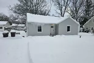 517 S Sheridan Dr, Muskegon, MI 49442 - Photo 1