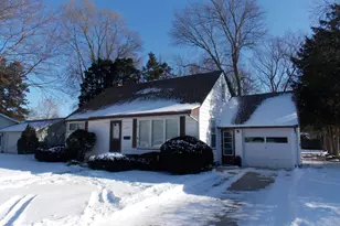 1032 Sutton St, Saginaw, MI 48602 - Photo 1