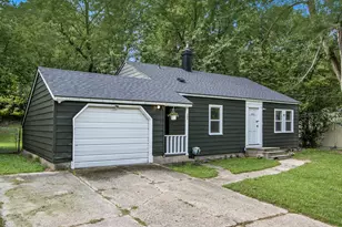 1042 E Mosel Ave, Kalamazoo, MI 49004 - Photo 1