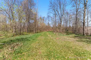 700 E Woodlawn Ave, Hastings, MI 49058 - Photo 1